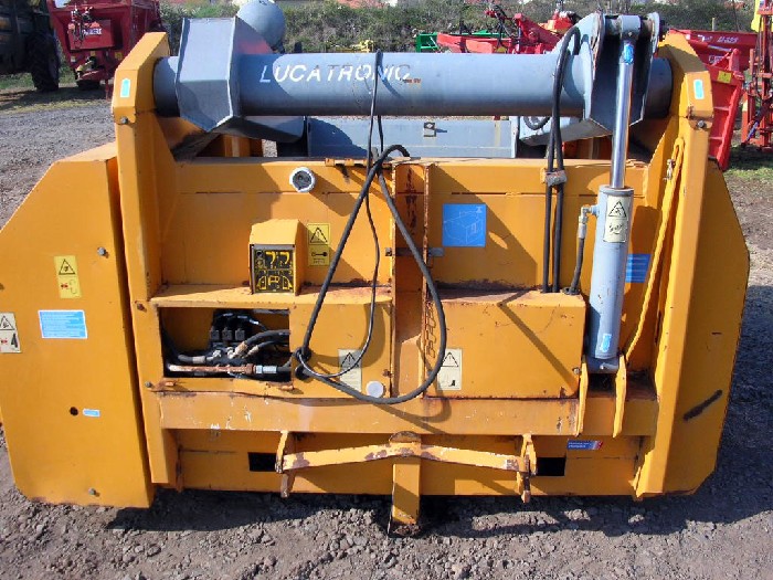 D�sileuse pailleuse distributrice Lucas E2000