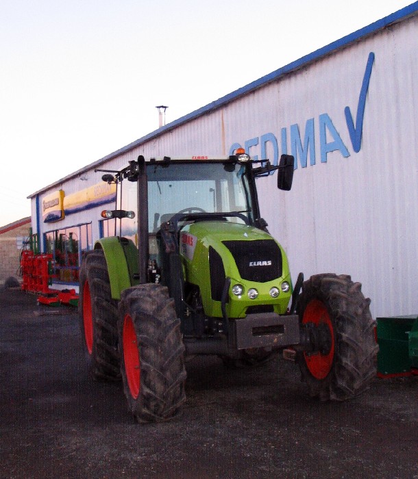 Tracteur agricole Claas AXOS340
