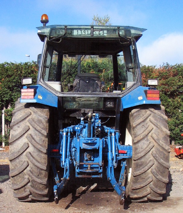 Tracteur agricole New Holland 8240SLE