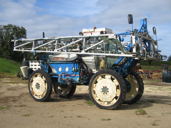 Pulv�risateur automoteur Matrot M44
