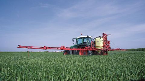 Trois nouvelles rampes acier pour le pulvérisateur porté Hardi Master Plus Trois nouvelles rampes acier pour le pulvérisateur porté Hardi Master Plus