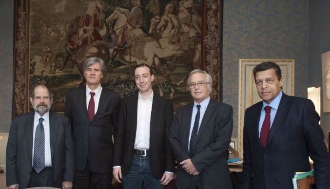 Stéphane Le Foll a coprésidé une réunion avec François Rebsamen, Ministre du Travail, de l’Emploi, de la Formation professionnelle et du Dialogue social sur la pénibilité et l’apprentissage dans le secteur agricole avec Xavier Beulin, Président de la FNSEA et Thomas Diemer, Président des JA.