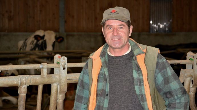 Christian Leroy élève 78 vaches prim'holsteins.