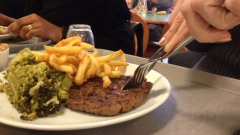 Michel Reffay, inspecteur à la CGAAER, s'interroge sur la rentabilité de la production de viande de races pures alors que la consommation française tend vers le steak haché. (©Terre-net Média) Michel Reffay, inspecteur à la CGAAER, s'interroge sur la rentabilité de la production de viande de races pures alors que la consommation française tend vers le steak haché. (©Terre-net Média)