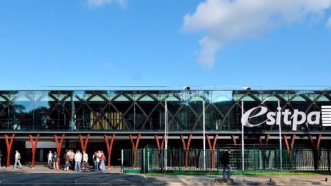 L'Esitpa s'est dotée de nouveau locaux en 2011 à Mont-Saint-Aignan et de la plateforme de recherche en production végétale " <a target="_blank" href="http://www.esitpa.org/la-recherche/normands-serres/">Normand Serre </a>" en 2015. (© <a target="_blank" href="http://www.esitpa.org/">Esitpa </a>) 