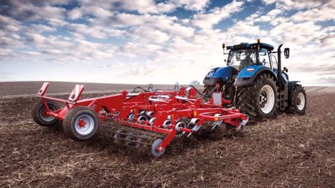 Les outils de travail du sol de Kongskilde passent chez New Holland. (©New Holland) Les outils de travail du sol de Kongskilde passent chez New Holland. (©New Holland)