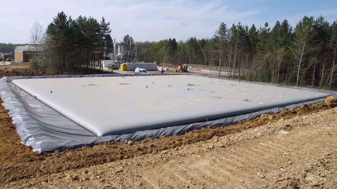 Chantier d'installation d'une citerne Citaf