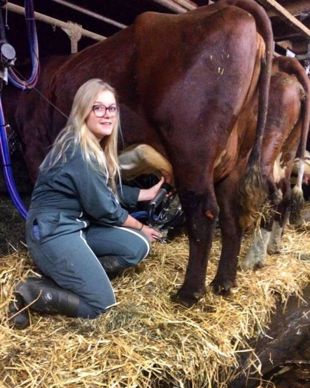 Louise Berchet, fille d'agriculteur et future éleveuse en Haute-Savoie