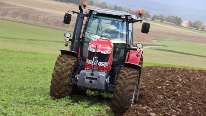 Massey Ferguson 6718 S