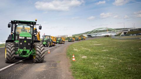 Vous aussi, essayez de devenir champion d'Europe (©John Deere) Vous aussi, essayez de devenir champion d'Europe (©John Deere)