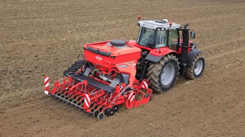Régler le nouveau combiné de semis Kuhn Venta est un jeu d'enfant grâce aux fonctions Isobus. (©Kuhn)