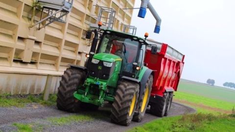 Pour 2018, les perspectives de marché pour les céréales et oléagineux s'annoncent davantage baissières qu'en 2017, selon les participants au Paris Grain Day organisé par Agritel. (©Terre-net Média)