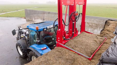Le coupe-cube Trioliet TU180 XL désormais référencé chez Lely International sous le code BC 180 XL. (©Lely) Le coupe-cube Trioliet TU180 XL désormais référencé chez Lely International sous le code BC 180 XL. (©Lely)
