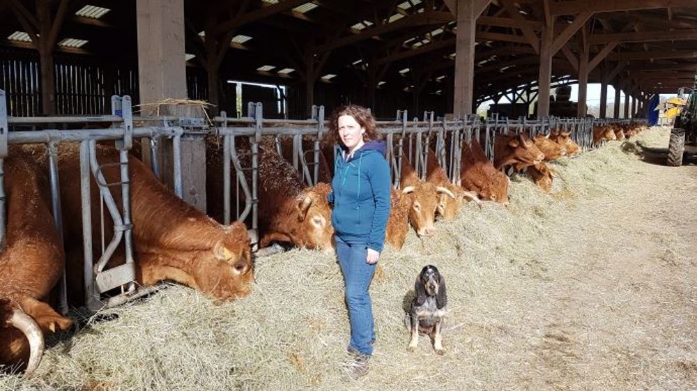 Avec son mari Fabien, Laetitia Dumont a décidé de maîtriser l'ensemble de la production et de la découpe de ses animaux pour bénéficier d'une meilleure valeur ajoutée. (©Laetitia Dumont)