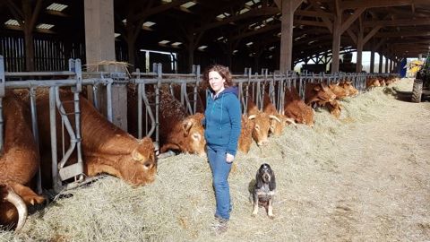 Avec son mari Fabien, Laetitia Dumont a décidé de maîtriser l'ensemble de la production et de la découpe de ses animaux pour bénéficier d'une meilleure valeur ajoutée. (©Laetitia Dumont) Avec son mari Fabien, Laetitia Dumont a décidé de maîtriser l'ensemble de la production et de la découpe de ses animaux pour bénéficier d'une meilleure valeur ajoutée. (©Laetitia Dumont)