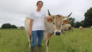 Hélène Souffran, éleveuse de Nantaises : du rêve à la réalité Hélène Souffran, éleveuse de Nantaises : du rêve à la réalité