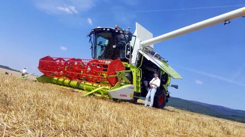 La gamme Claas Tucano gagne jusqu'à 65 % de capacité de traction grâce au dispositif Montana. (©Terre-net Média) La gamme Claas Tucano gagne jusqu'à 65 % de capacité de traction grâce au dispositif Montana. (©Terre-net Média)