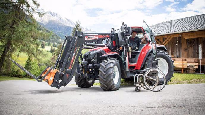 Lindner propose un accès pour personne à mobilité réduite dans le tarif tracteur