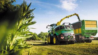Le moteur Liebherr à 12 cylindres développe jusqu'à 970 ch de puissance. (©John Deere) Le moteur Liebherr à 12 cylindres développe jusqu'à 970 ch de puissance. (©John Deere)