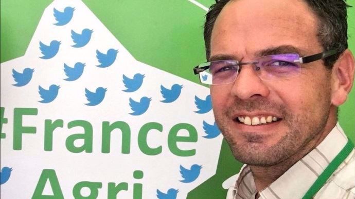 Agriculteur dans les Ardennes, Cyrille Champenois avait créé Franceagritwittos, une communaut - virtuelle et réelle - du monde agricole pour développer une communication positive de la profession