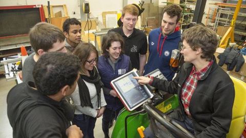 La formation supérieure aux métiers du machinisme agricole. (©AgroSup Dijon)