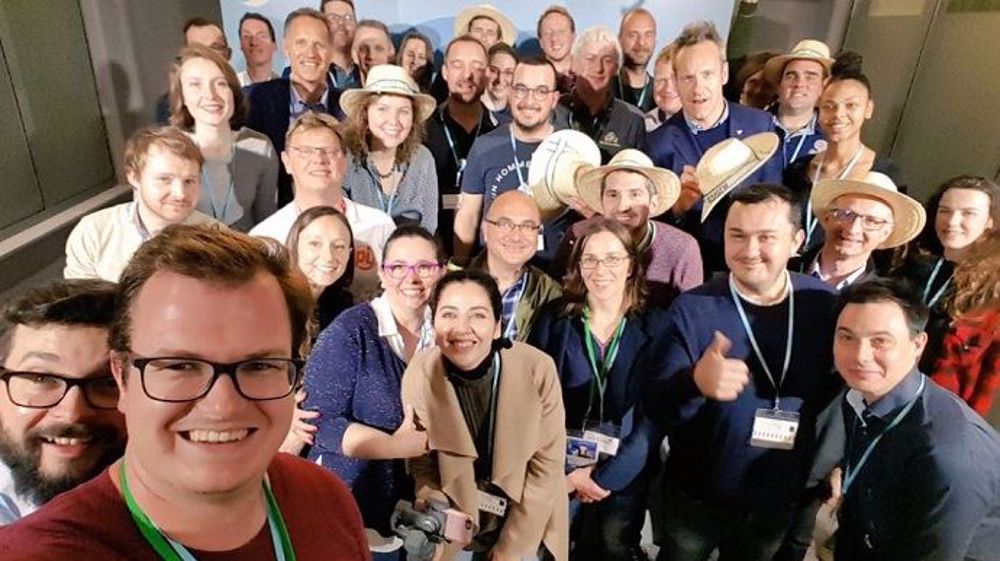 Plusieurs dizaines de membres de Franceagritwittos ont été reçu pendant deux heures, jeudi 28 février 2019, par Damien Viel, directeur de Twitter France, dans les locaux parisiens du réseau social. (©@Fragritwittos)