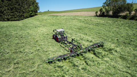 La gamme de faneuses Fendt Lotus est héritée de Lely. (©Fendt) La gamme de faneuses Fendt Lotus est héritée de Lely. (©Fendt)