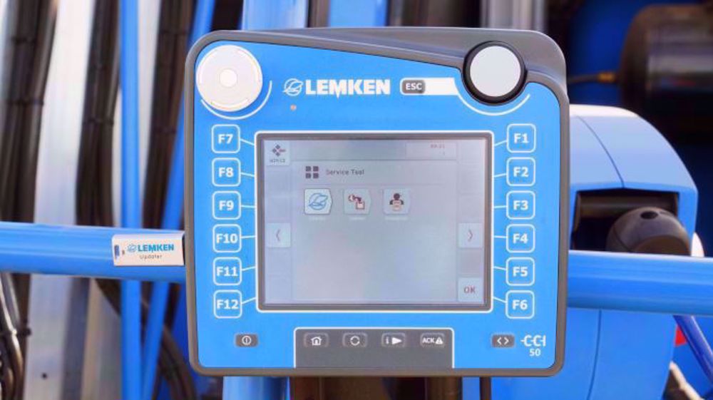 Lemken modernise son SAV grâce à la recherche de pièces par numéro de série et une clé USB de mise à jour. (©Lemken)