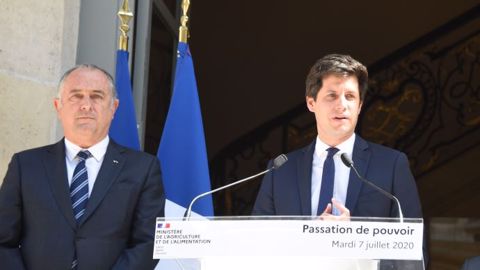 Julien Denormandie (à droite) est nommé ministre de l'agriculture à la place de Didier Guillaume (à gauche).(©Terre-net Média)