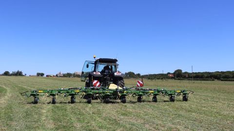 La gamme Vendro propose des modèles de 4,7 à 11,2 m de largeur de travail. (©Terre-net Média)