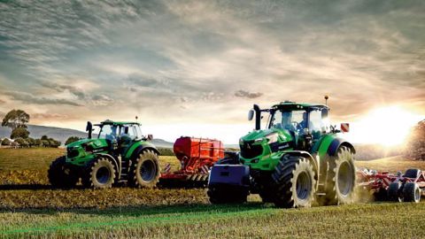 Deutz-Fahr a dévoilé sa série 8 grâce au 8280 TTV de 287 ch. (©Deutz-Fahr) Deutz-Fahr a dévoilé sa série 8 grâce au 8280 TTV de 287 ch. (©Deutz-Fahr)