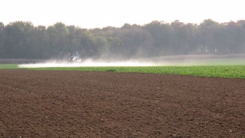 Les demandes d'aide pour les agroéquipements limitant l'utilisation d'intrants ou favorisant la résilience des exploitations au changement climatique sont ouvertes depuis le 4 janvier. (©Terre-net Média) Les demandes d'aide pour les agroéquipements limitant l'utilisation d'intrants ou favorisant la résilience des exploitations au changement climatique sont ouvertes depuis le 4 janvier. (©Terre-net Média)