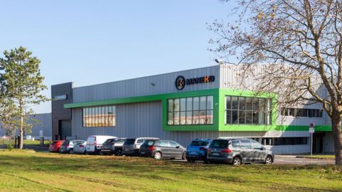 Maneko s'est installé dans une zone industrielle en reconversion. (©Maneko) Maneko s'est installé dans une zone industrielle en reconversion. (©Maneko)