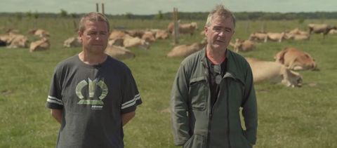 Olivier et Patrick du Gaec des 3 sillons (52)