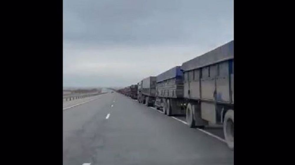  « Les camions sont à l'arrêt parfois pendant 20 km pour accéder aux ports de la mer d'Azov », explique Agritel. (© compte twitter @sizov_andre)