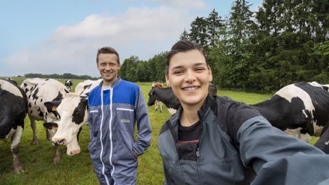 1 € versé à 3 jeunes éleveurs pour 2 produits Entremont achetés 1 € versé à 3 jeunes éleveurs pour 2 produits Entremont achetés