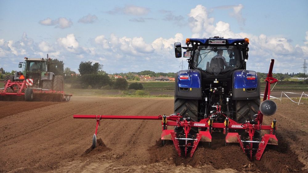 Plusieurs professions sont en tension : conducteur d’engins agricoles, agent tractoriste, de culture, d'élevage ou encore de conditionnement. (©Pixabay)