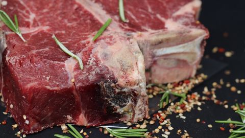 57 % des Français ont diminué leur consommation de viande, et beaucoup le font pour des raisons écologiques. (© Pixabay - tomwieden) 57 % des Français ont diminué leur consommation de viande, et beaucoup le font pour des raisons écologiques. (© Pixabay - tomwieden)