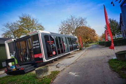 Le camion se transforme en salle de conférence 