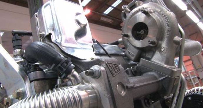Le turbocompresseur à géométrie variable des moteur T4 Ecomax de Jcb