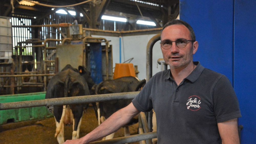 Ludovic Goisbault : « les vaches en bâtiment toute l’année, on l’a testé en 2011, cela ne nous emballait pas, même avec les robots ». Ludovic Goisbault : « les vaches en bâtiment toute l’année, on l’a testé en 2011, cela ne nous emballait pas, même avec les robots ».