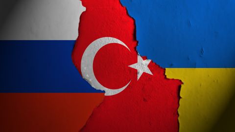 Depuis le début du conflit, la Turquie joue un rôle de médiateur entre la Russie et l'Ukraine. Depuis le début du conflit, la Turquie joue un rôle de médiateur entre la Russie et l'Ukraine.