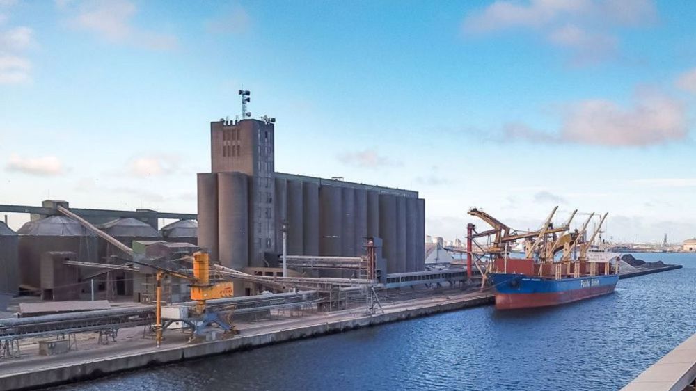 Pour éviter la saturation des corridors existants, la Lituanie propose de recourir aux ports des États baltes, d'une capacité annuelle combinée de 25 Mt pour les grains.