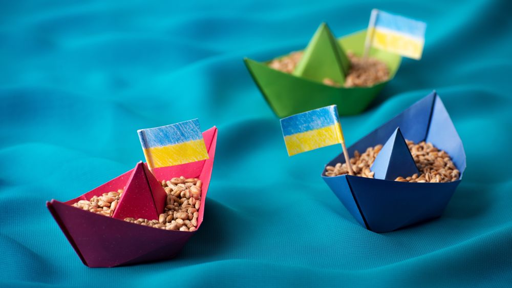 Bateaux papier Ukraine drapeau céréales blé