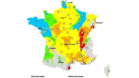 Sécheresse : un léger mieux en août mais l'inquiétude demeure Sécheresse : un léger mieux en août mais l'inquiétude demeure