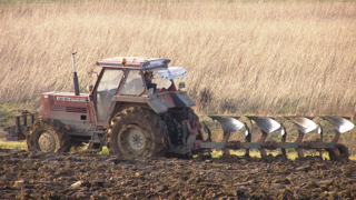 Quatre régions françaises ont un régime de restriction pour le retournement des prairies. Quatre régions françaises ont un régime de restriction pour le retournement des prairies.