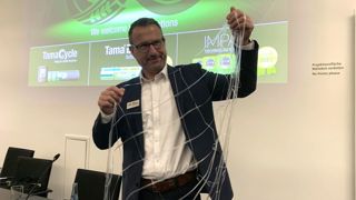 Ewald Werschmann, manager commercial chez Tama, présente en exclusivité l'EZ Web.