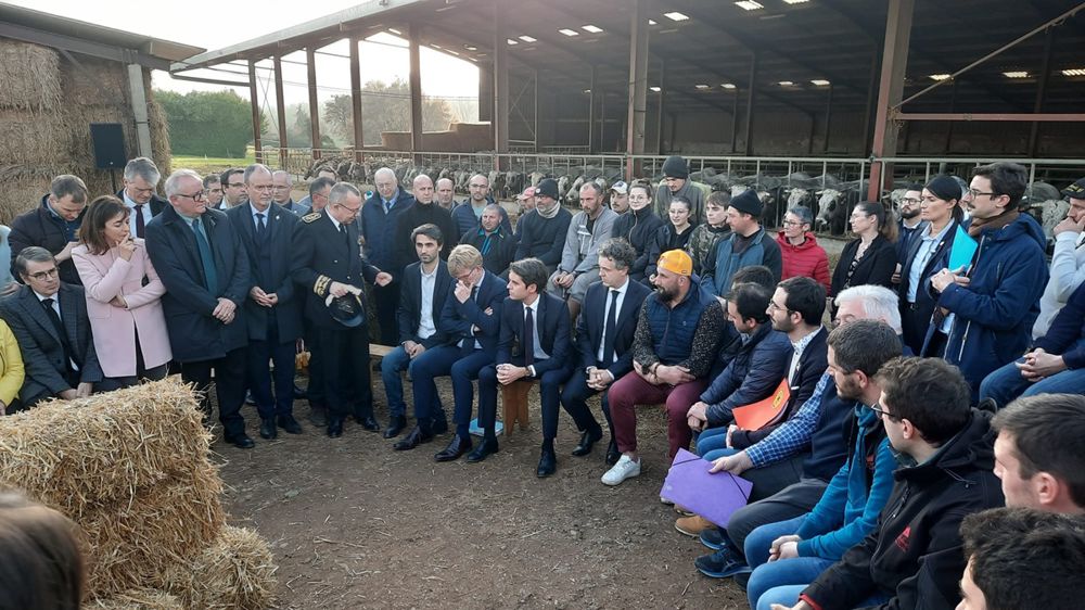A Montastruc-de-Sales, en Haute-Garonne, le Premier ministre a présenté ses mesures pour répondre à la colère des agriculteurs.