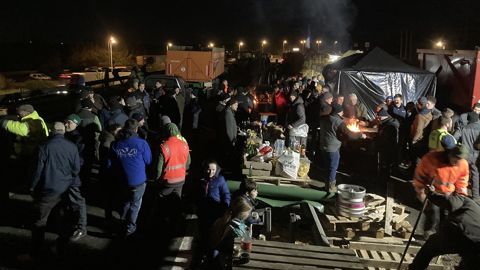 Tous les syndicats appellent à poursuivre les opérations de blocage