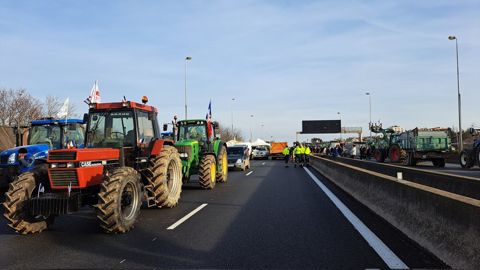 Dans les Yvelines, les agriculteurs bloquent entre « passion » et « mouron » Dans les Yvelines, les agriculteurs bloquent entre « passion » et « mouron »